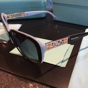 Tiffany & Co. Sunglasses Black Frame Blue Gradient
